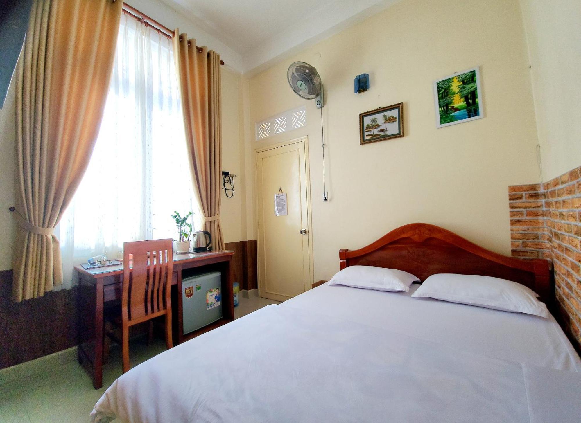 Binh Dao Hotel - Khach San Ngay Trung Tam Gia Re 달랏 외부 사진