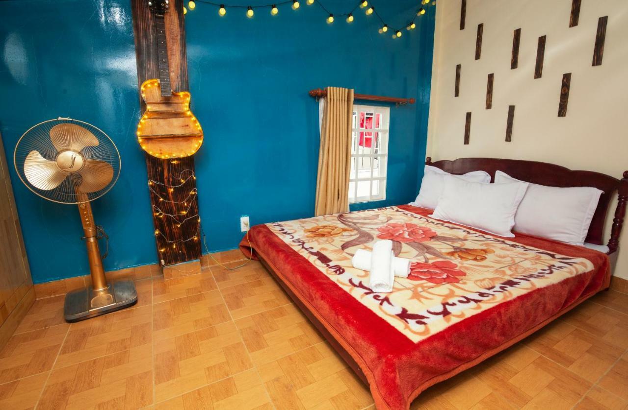 Binh Dao Hotel - Khach San Ngay Trung Tam Gia Re 달랏 외부 사진